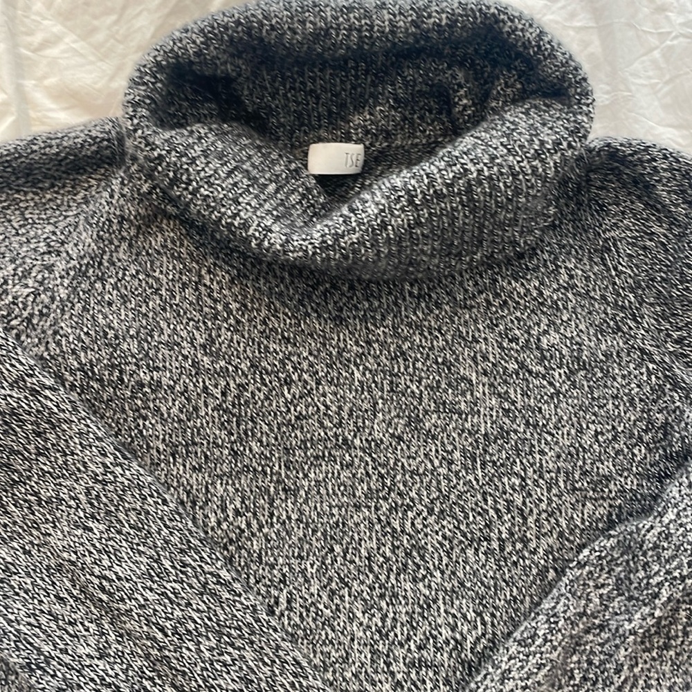 TSE Cashmere Turtleneck Marled black and grey size L